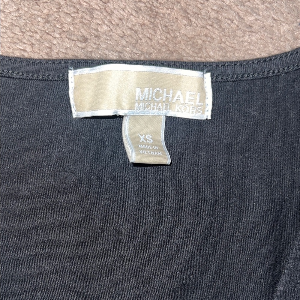 MICHAEL Michael Kors Black Top - Picture 2 of 8